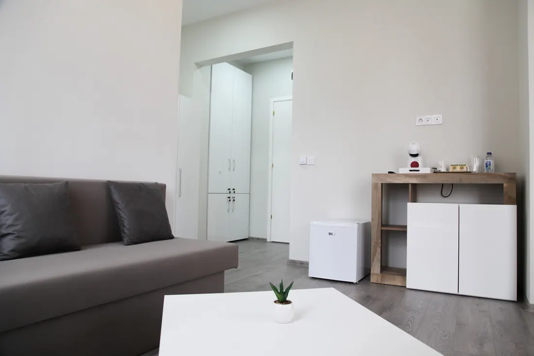 Студио № 6 — Corner House Lovech
