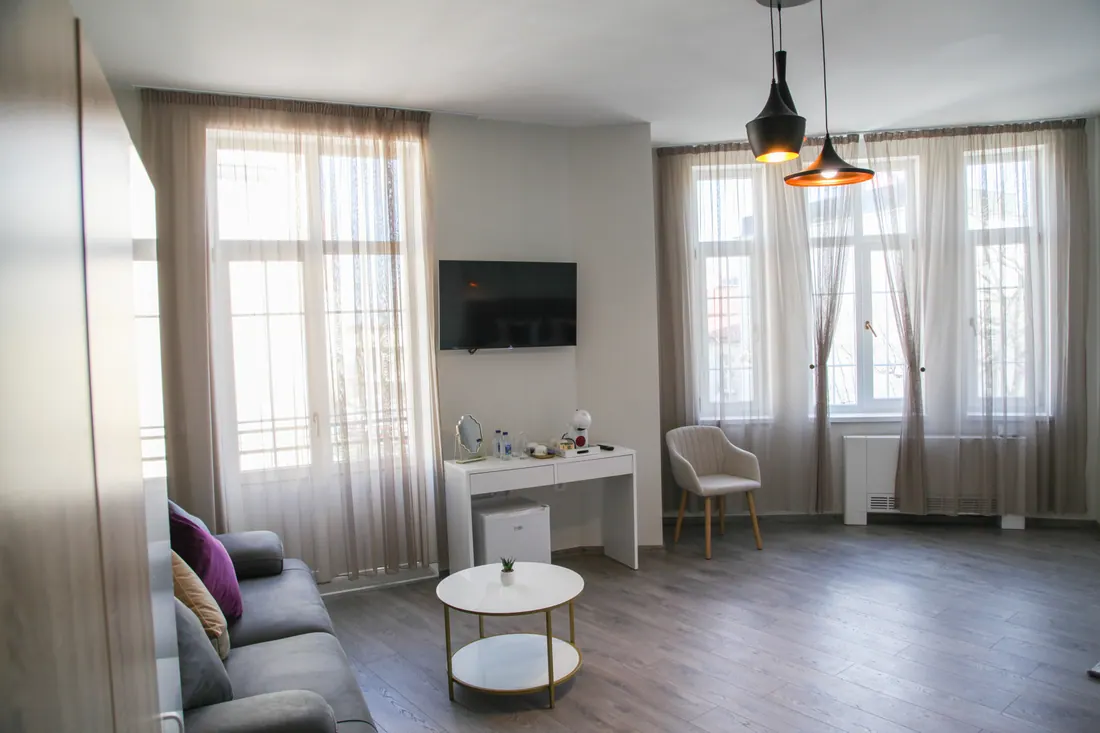 Студио № 8 — Corner House Lovech