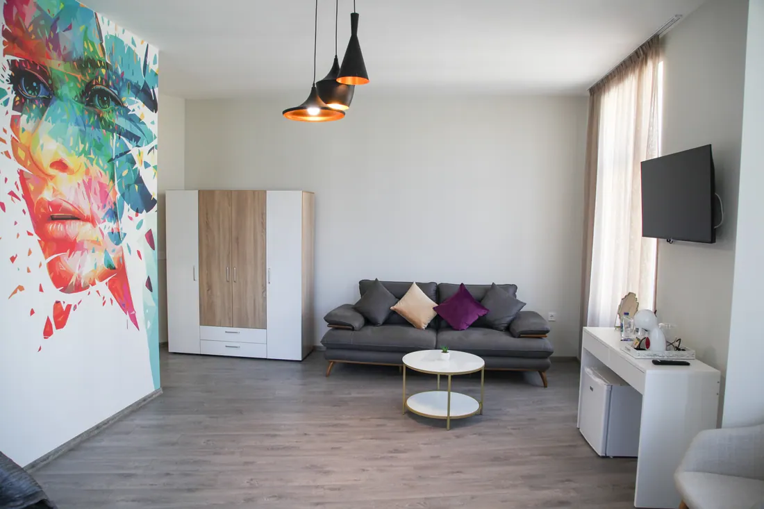 Студио № 8 — Corner House Lovech