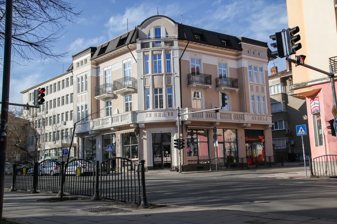 Corner House — сграда в стил Барок