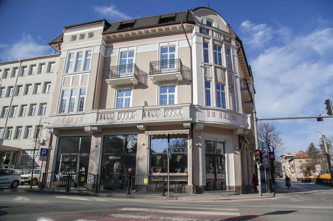 Corner House — сграда в стил Барок