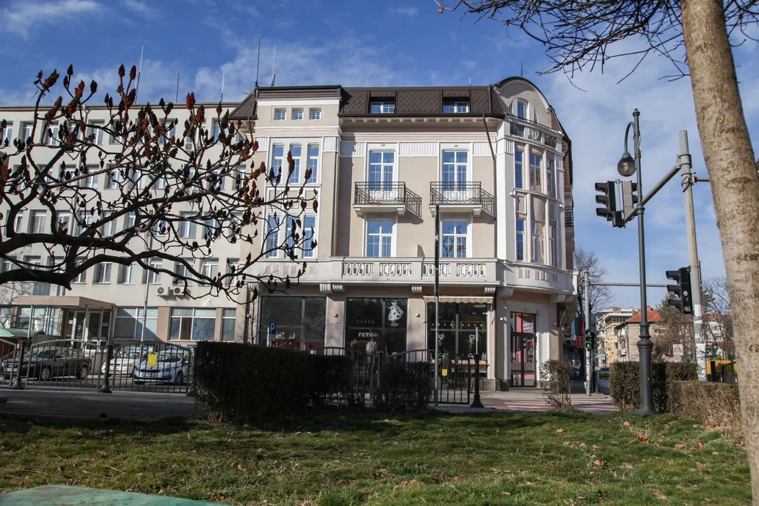 Corner House — сграда в стил Барок