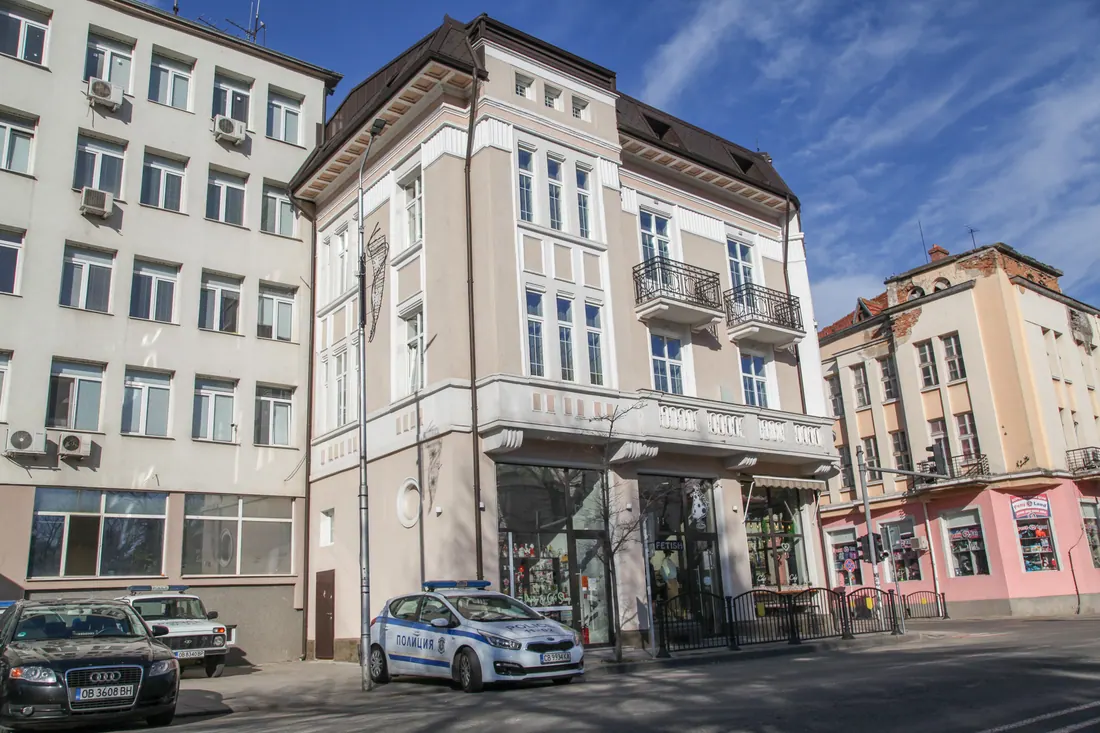 Corner House — сграда в стил Барок