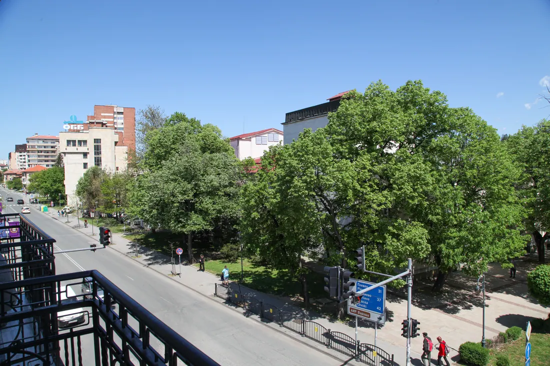 Изглед от Corner House