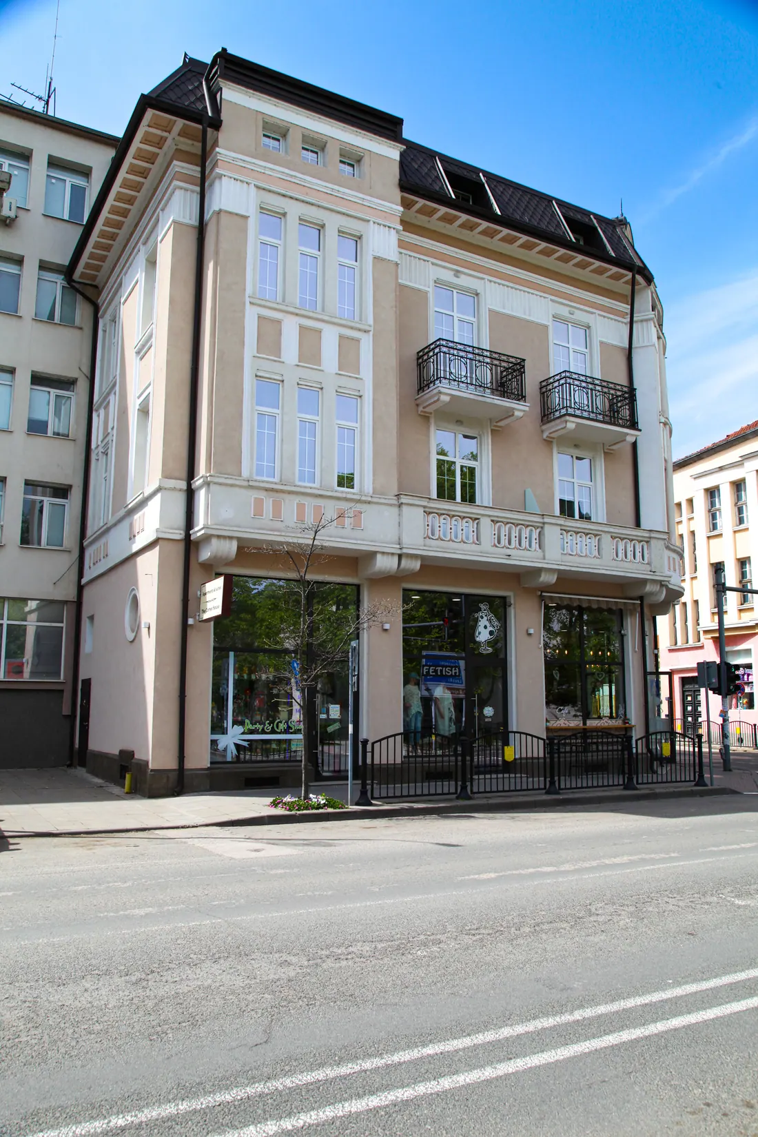 Corner House — сграда в стил Барок