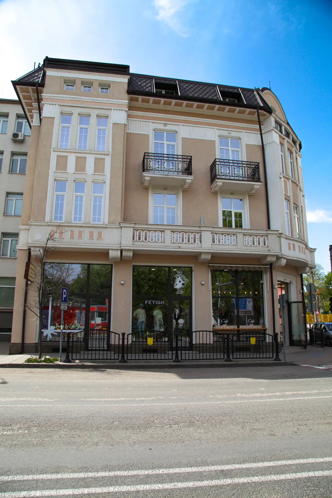 Corner House